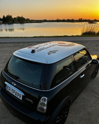 MINI Cooper S cena 11999 przebieg: 205000, rok produkcji 2003 z Wieliczka małe 211